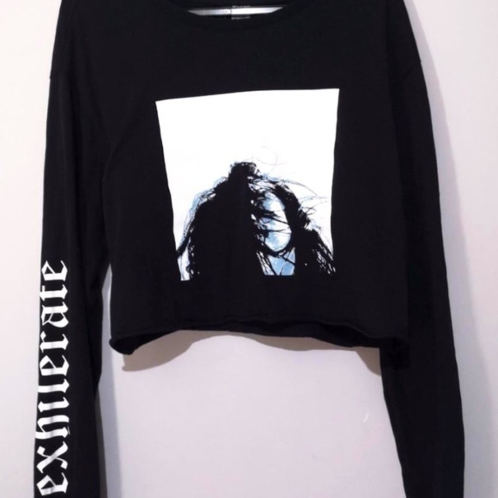 H&M Exhilarate Graphic Print Oversized Cropped Pullover t-shirt long sleeve top